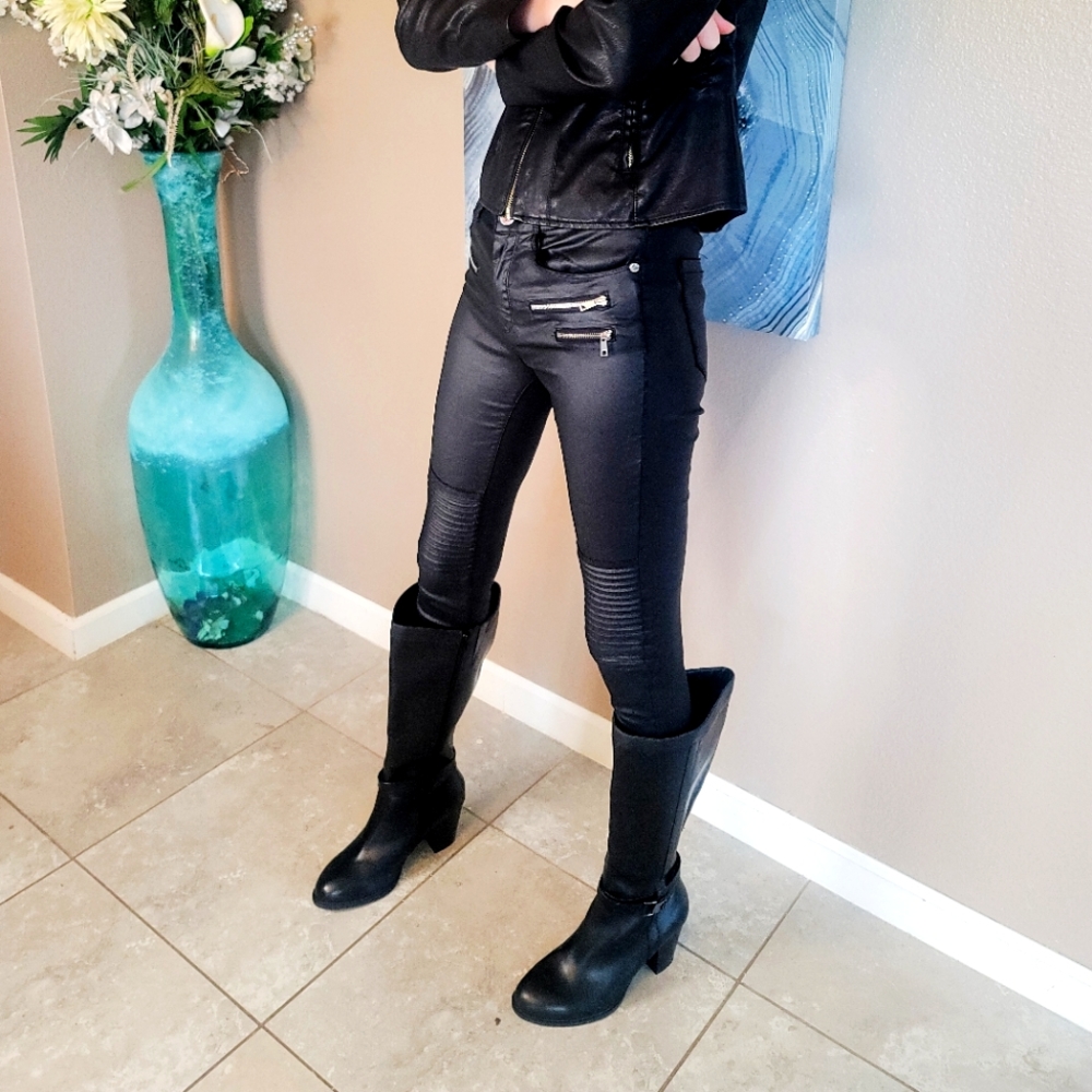 NWT Giani Bernini Black Leather Boots 9W